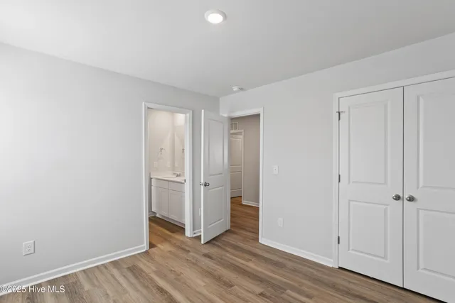 $311,640 | 621 South Squires Run Lane, Richlands, NC 28574