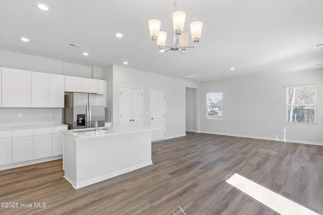 $311,640 | 621 South Squires Run Lane, Richlands, NC 28574