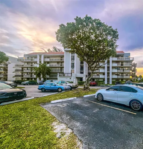 $349,000 | 10315 Northwest 9th St Circle, Unit 50214, Miami, FL 33172