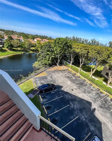 $349,000 | 10315 Northwest 9th St Circle, Unit 50214, Miami, FL 33172