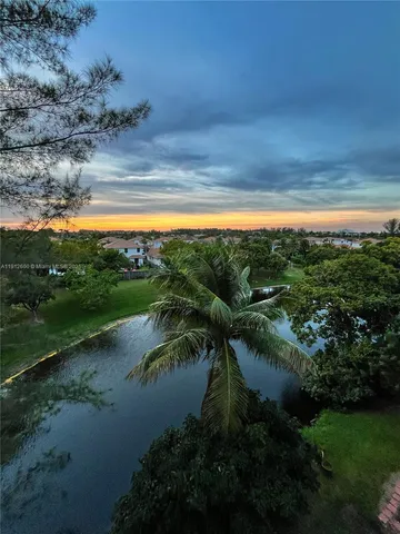 $349,000 | 10315 Northwest 9th St Circle, Unit 50214, Miami, FL 33172