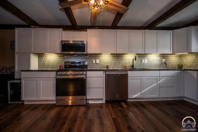 $630,000 | 14762 175th Street, Nortonville, KS 66060