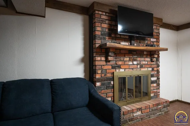 $614,999 | 14762 175th Street, Nortonville, KS 66060