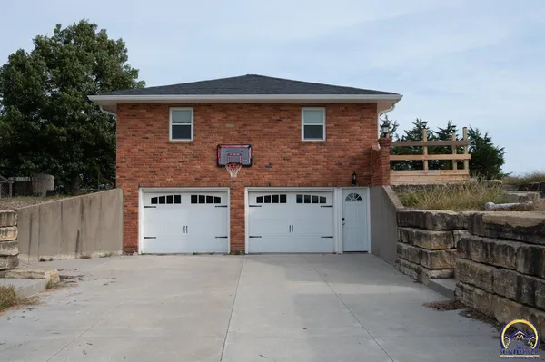 $599,000 | 14762 175th Street, Nortonville, KS 66060