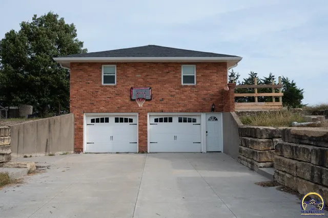 $614,999 | 14762 175th Street, Nortonville, KS 66060