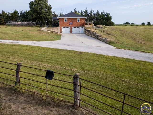 $614,999 | 14762 175th Street, Nortonville, KS 66060