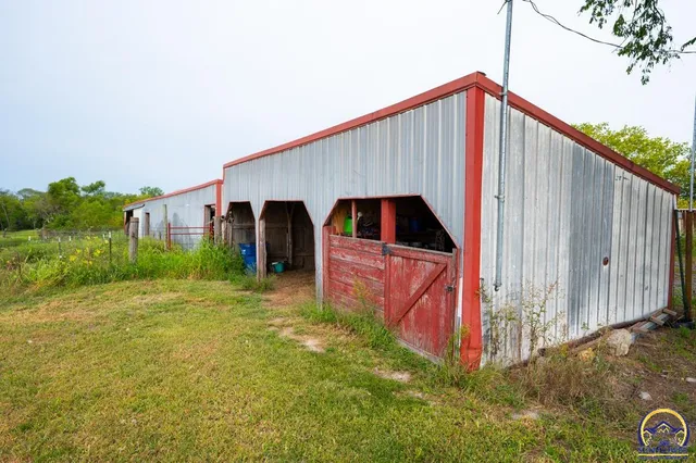 $614,999 | 14762 175th Street, Nortonville, KS 66060