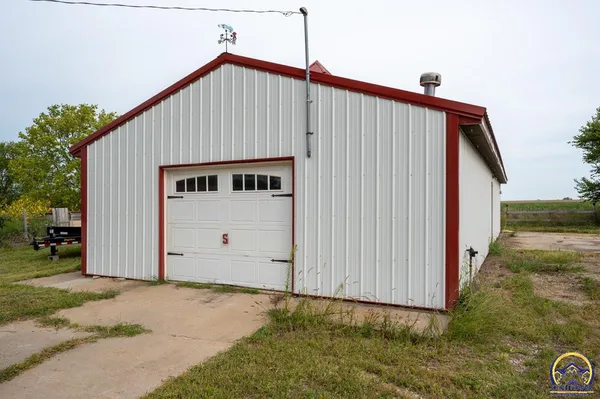 $599,000 | 14762 175th Street, Nortonville, KS 66060