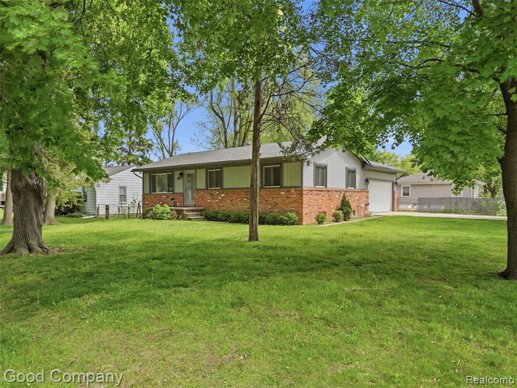 2793 Weaverton Rochester, MI 48307 - Photo 3 of 32