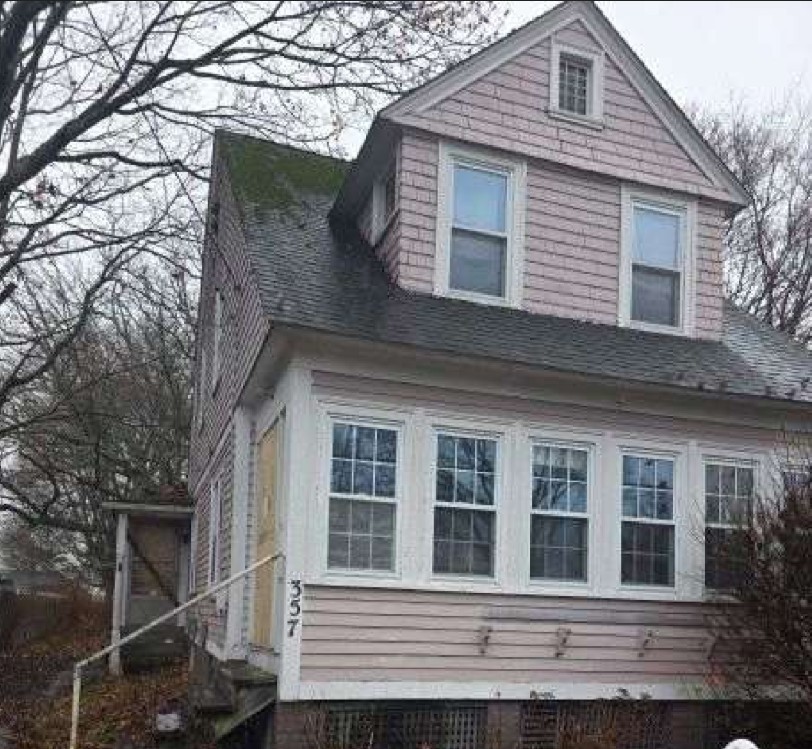 357 Pequot Avenue Warwick, RI 02889 - Photo 1 of 1