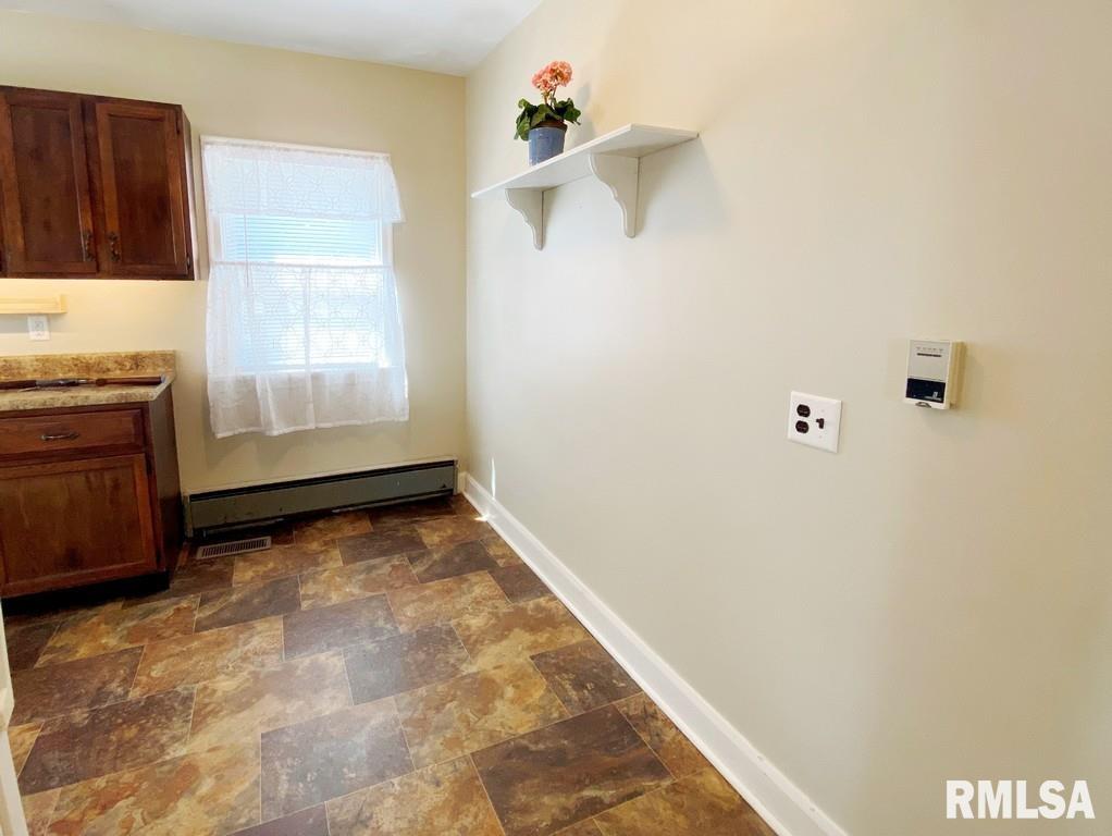 428 Kern Street Springfield, IL 62703 - Photo 7 of 35 Gallery Image 7