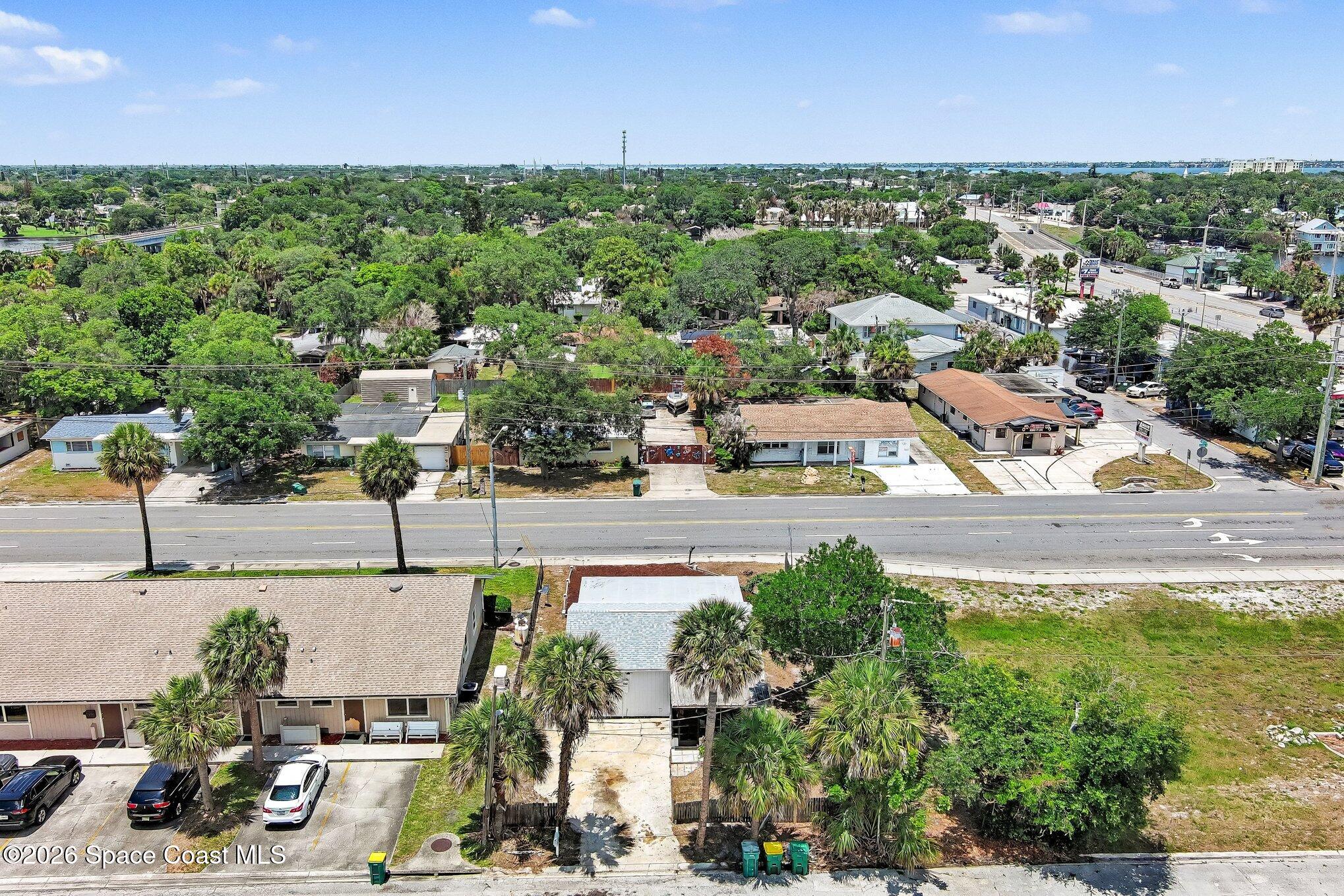 842 Torrence Lane Melbourne, FL 32935 - Photo 4 of 19 018_file_2105