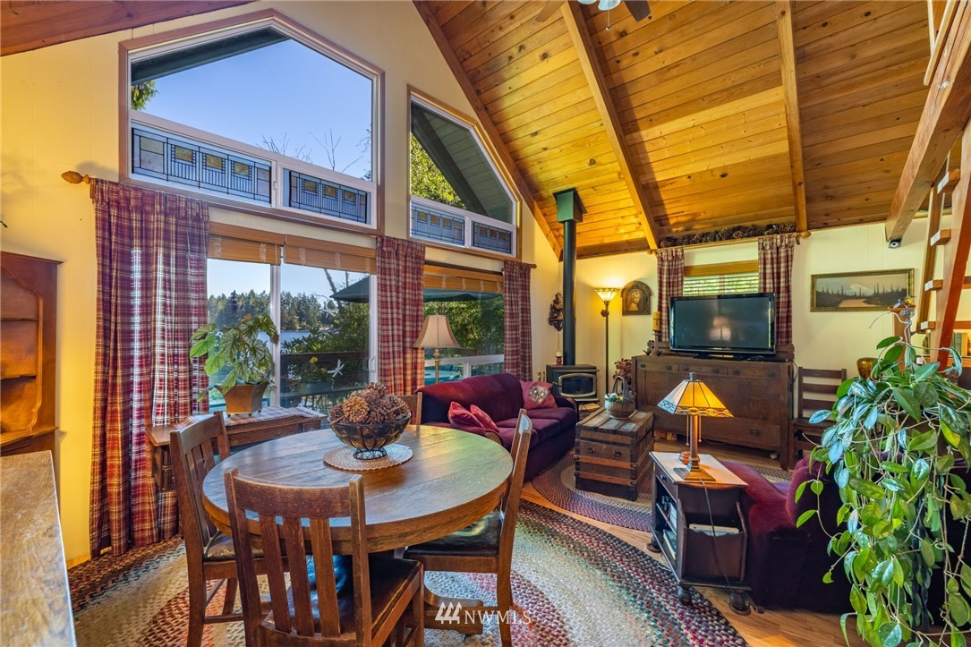 690 East Benson Lake Road Grapeview, WA 98546 - Photo 3 of 35 Gallery Image 3