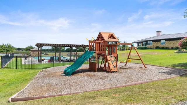 $250,000 | 25801 Cliff Cove, Spicewood, TX 78669