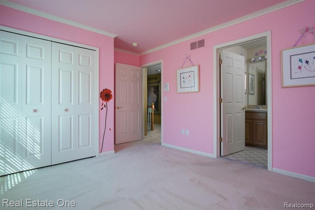 4585 Chatford Court Rochester, MI 48306 - Photo 19 of 32