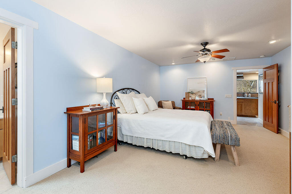 3828 Upper Applegate Road Jacksonville, OR 97530 - Photo 43 of 69 UA(62)