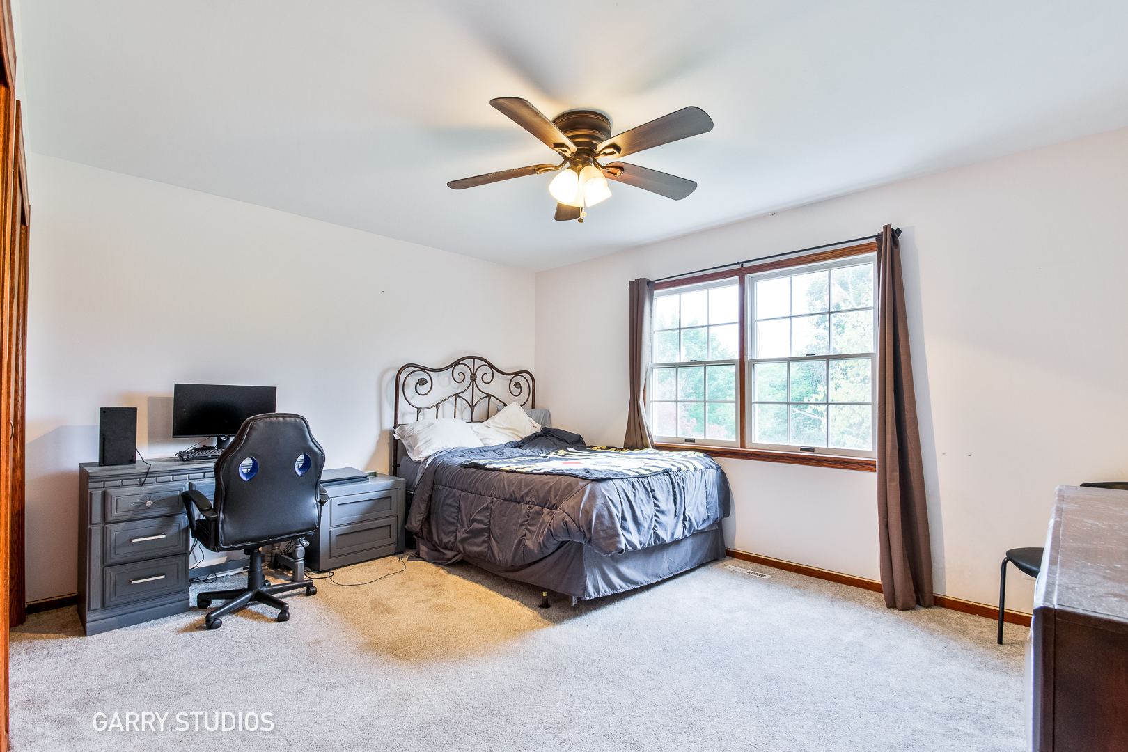 28824 Rivers Edge Drive Cary, IL 60013 - Photo 26 of 39 a bedroom with a workspace