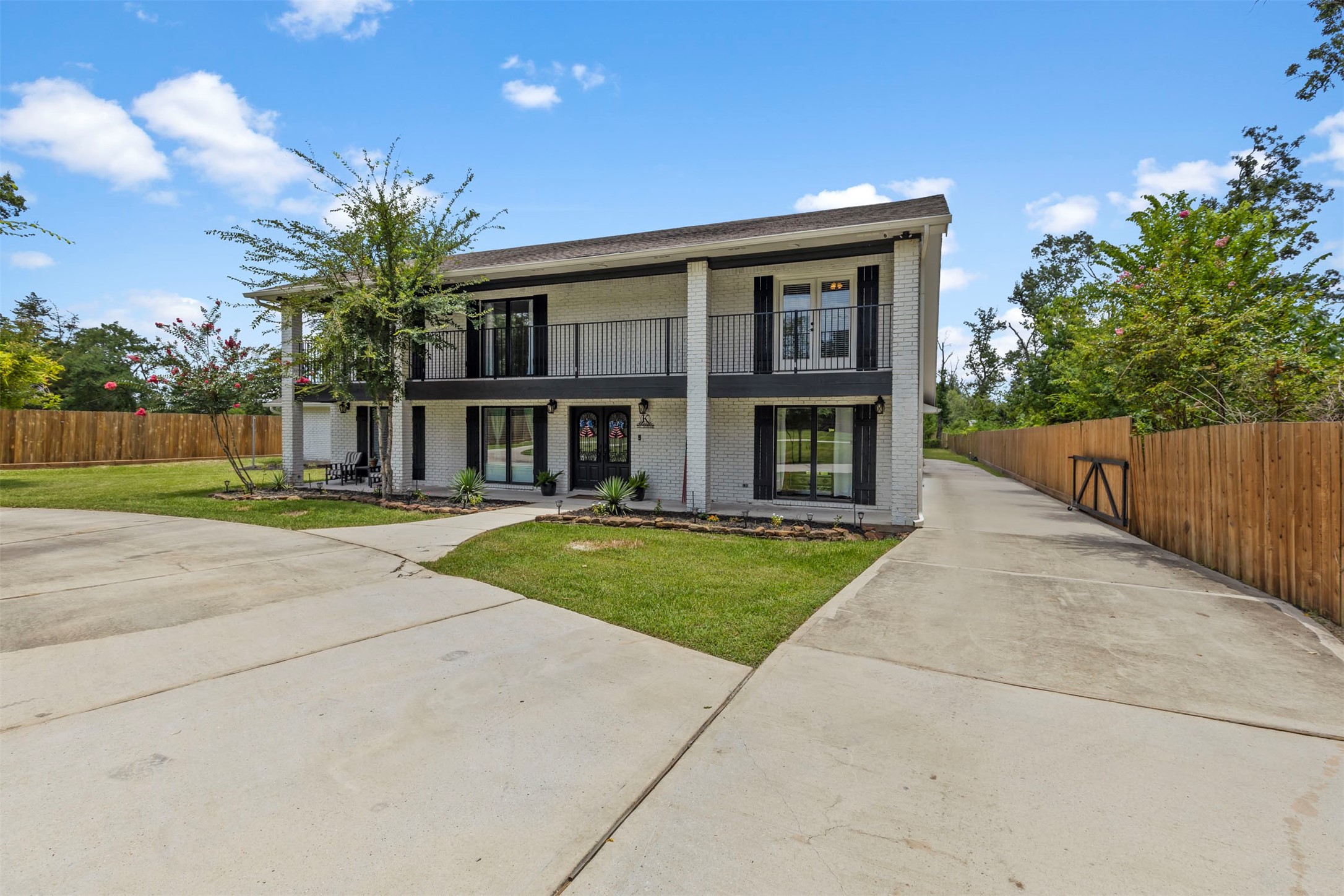 18022 Rogers Road New Waverly, TX 77358 - Photo 5 of 49 Front View