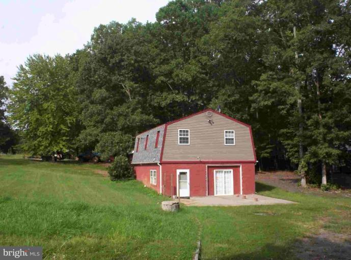 220 Enon Road Fredericksburg, VA 22406 - Photo 2 of 2 Back yard