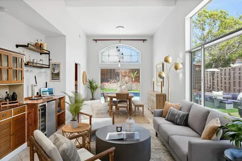 $945,000 | 4216 Conquistador, Oceanside, CA 92056