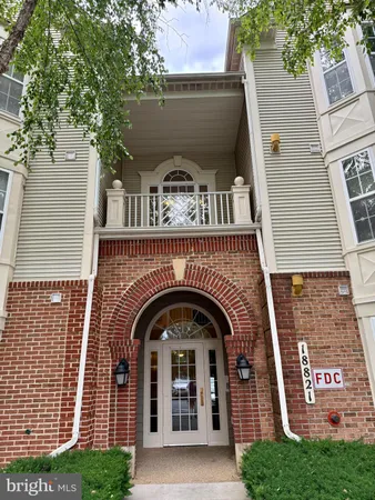 $2,375 | 18821 Sparkling Water Drive, Unit 2/101, Germantown, MD 20874