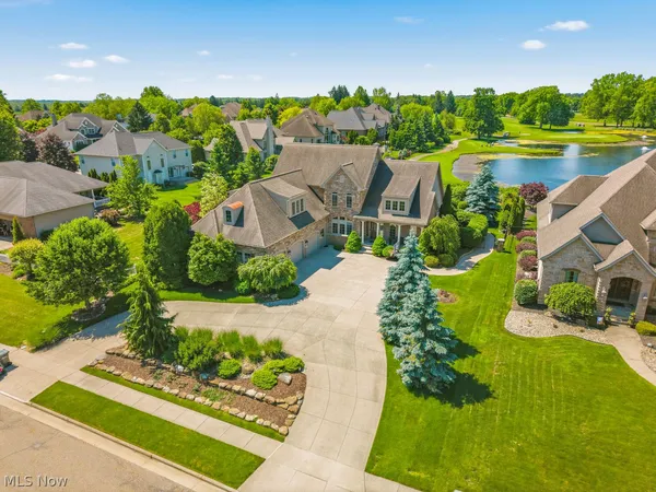 $1,000,000 | 2198 East Park Drive, Uniontown, OH 44685