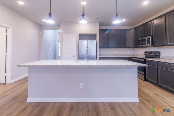 $2,100 | 461 Appalachian Trail, Copperas Cove, TX 76522