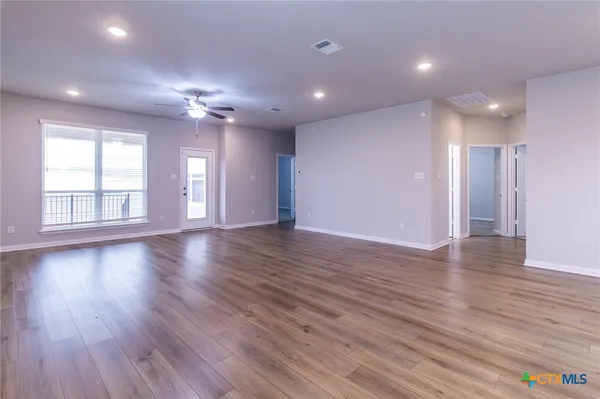 $2,100 | 461 Appalachian Trail, Copperas Cove, TX 76522