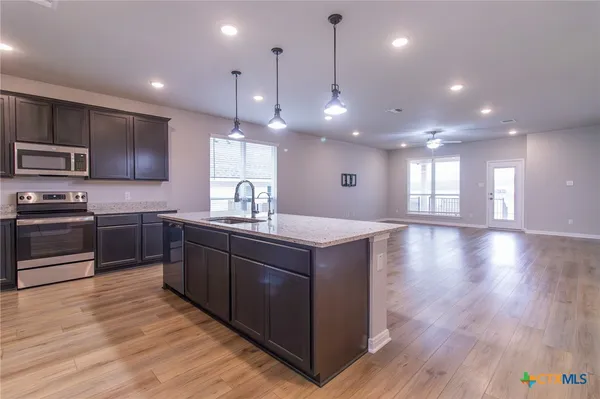 $2,100 | 461 Appalachian Trail, Copperas Cove, TX 76522