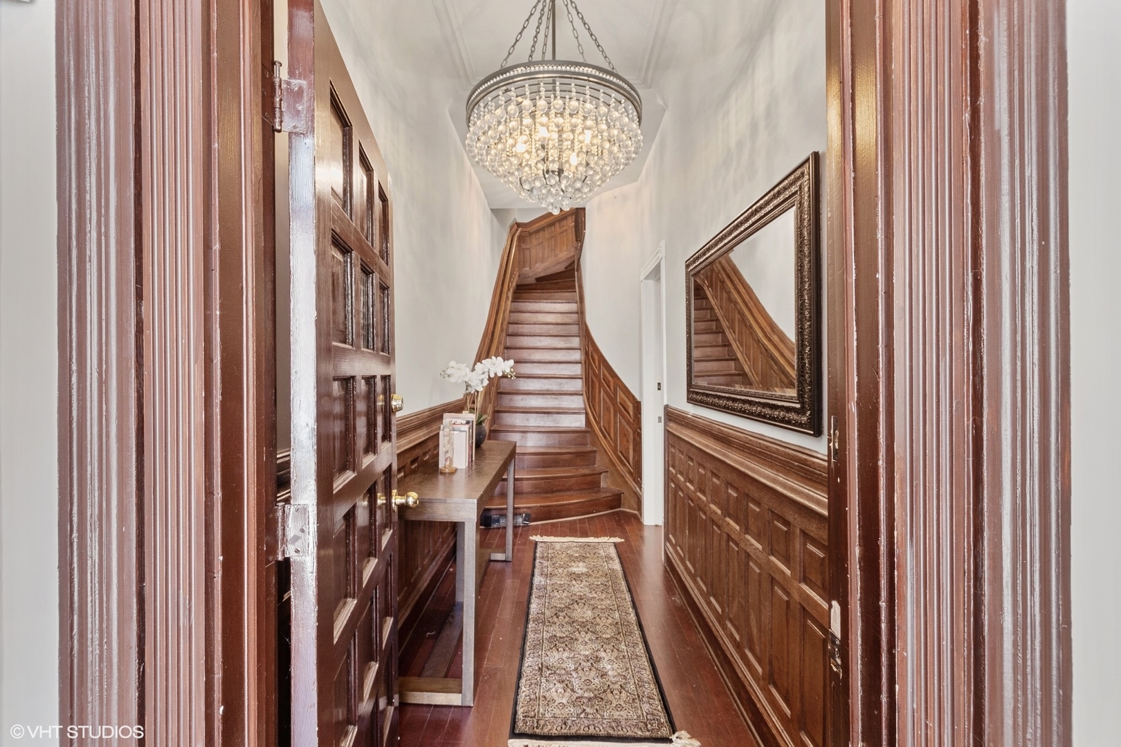 67 East Cedar Street Chicago, IL 60611 - Photo 3 of 37 a view of entryway