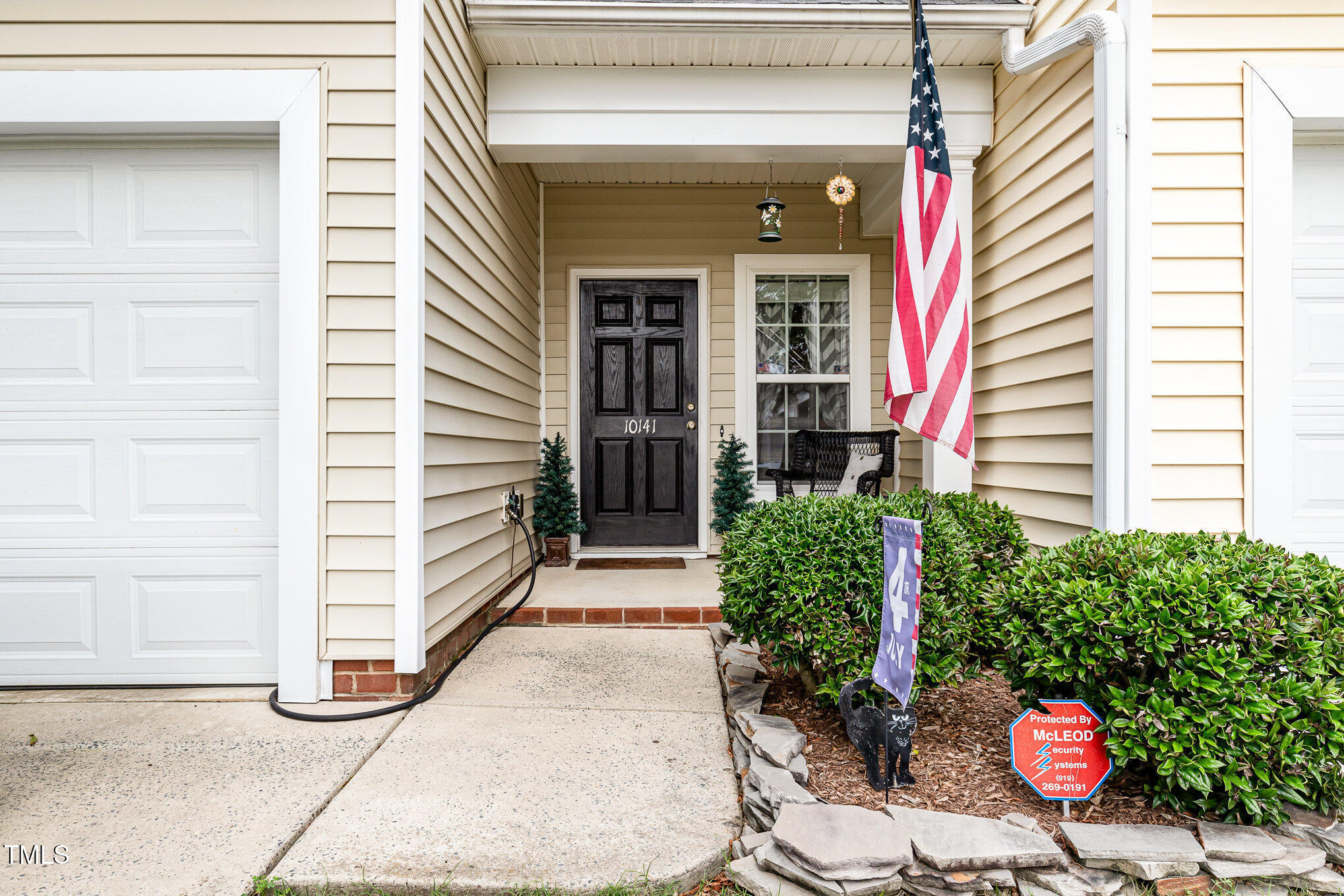 10141 Bessborough Drive Raleigh, NC 27617 - Photo 4 of 36 1-edit_748
