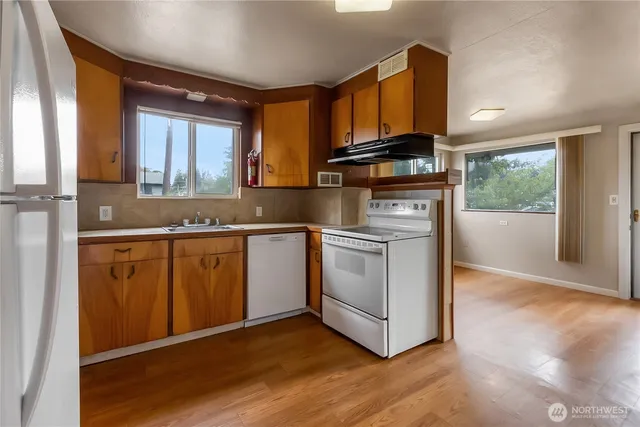 $1,268,000 | 10214 8th Avenue South, Tacoma, WA 98444