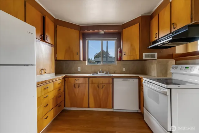 $1,268,000 | 10214 8th Avenue South, Tacoma, WA 98444