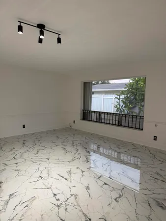 $2,300 | 415 Southwest 8th Street, Hallandale Beach, FL 33009