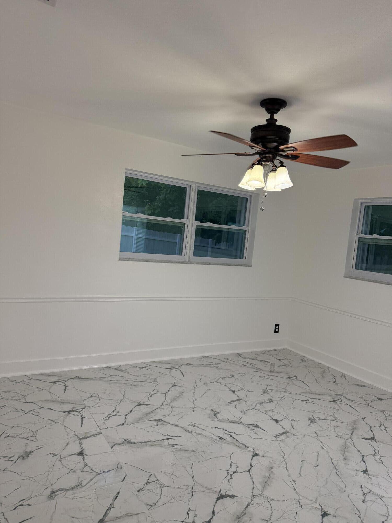 415 Southwest 8th Street Hallandale Beach, FL 33009 - Photo 5 of 10 IMG_5290