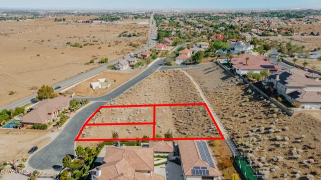 an aerial view of a tennis court