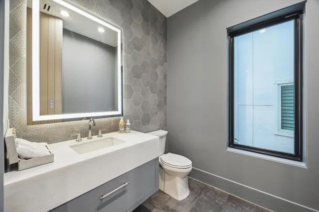 $1,326,000 | 2309 Driscoll Street, Houston, TX 77019