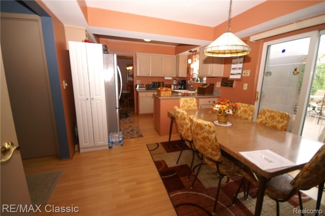 6010 Wedgewood Road Canton, MI 48187 - Photo 9 of 44 PICT0023.JPG