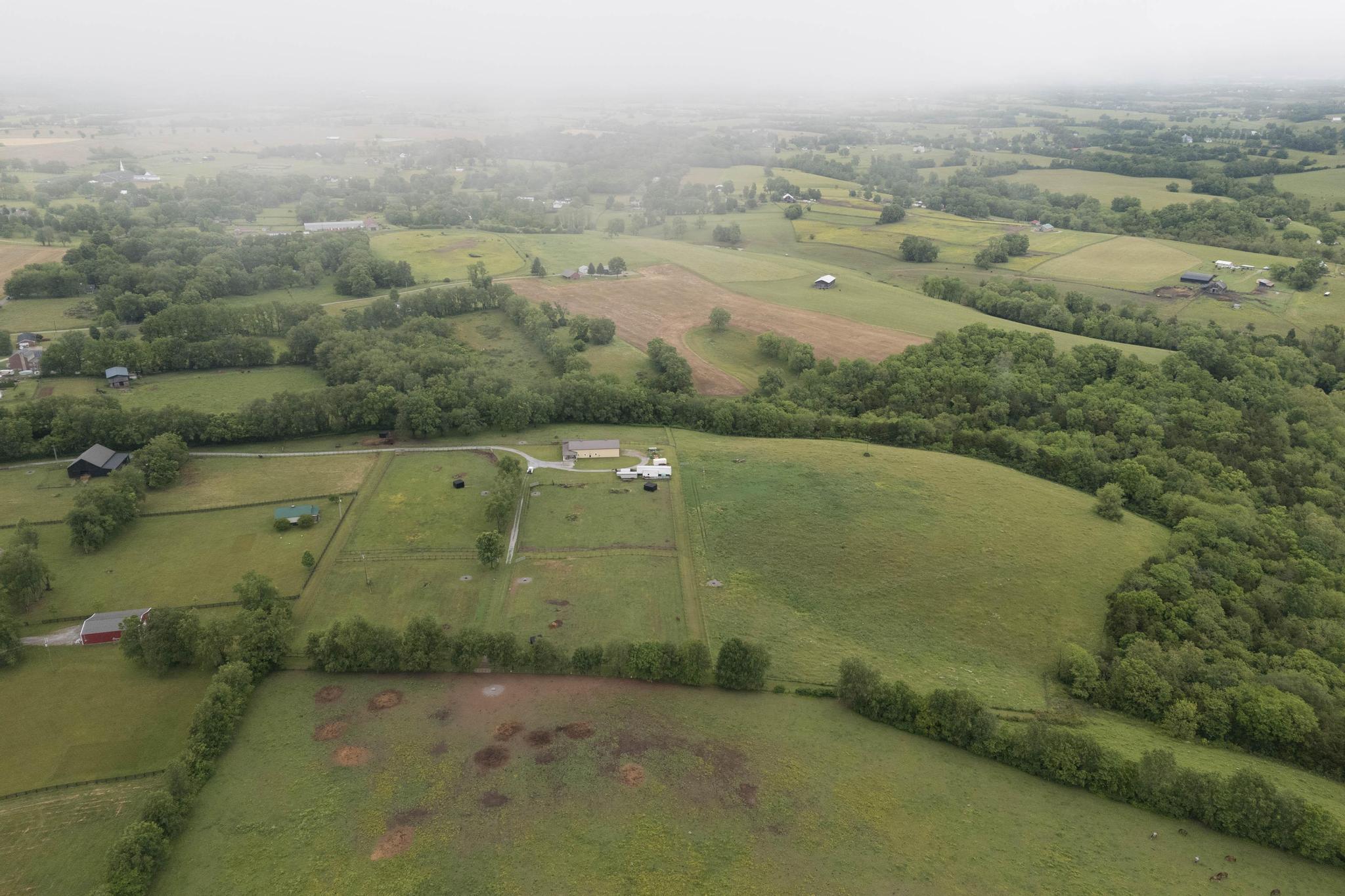 4578 Combs Ferry Road Winchester, KY 40391 - Photo 47 of 48 DJI_20260522045514_0019_D