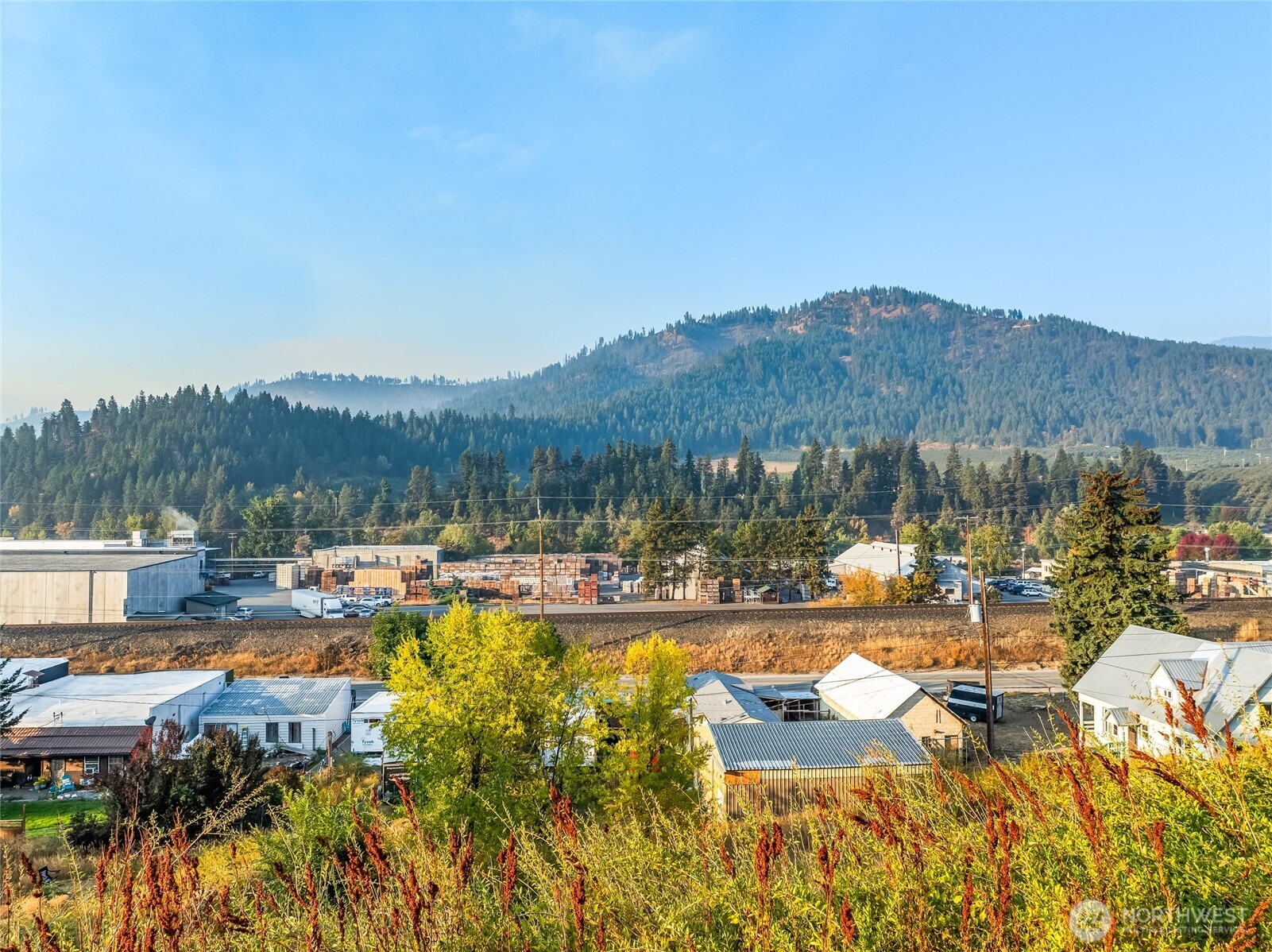 15 High Street Peshastin, WA 98847 - Photo 3 of 10 a view of a swimming pool with lounge chair