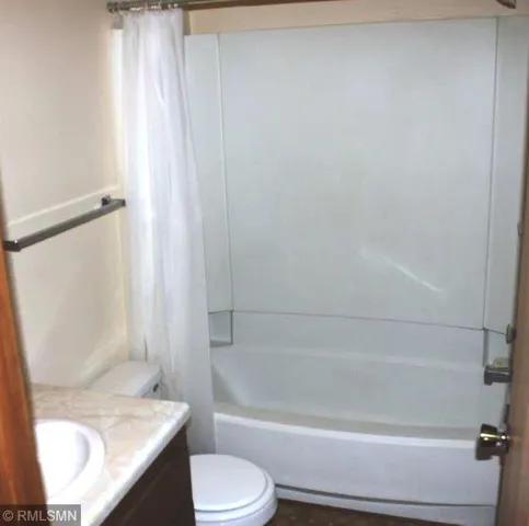 $975 | 1624 Greeley Street South, Stillwater, MN 55082