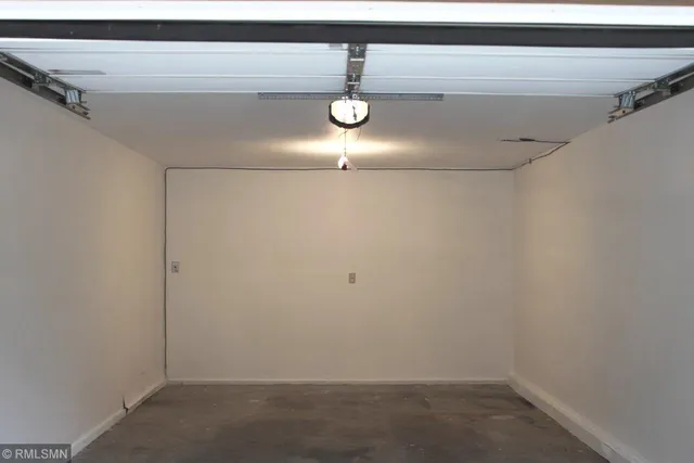 $975 | 1624 Greeley Street South, Stillwater, MN 55082