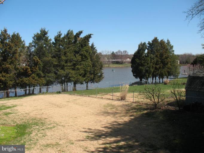 7811 Ontario Road Gainesville, VA 20155 - Photo 3 of 25 Lake View 2