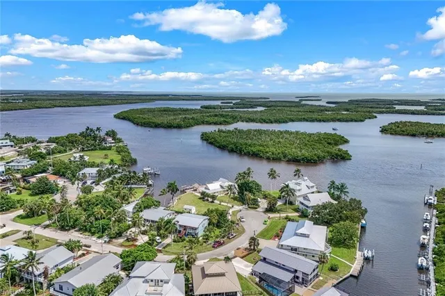 $1,099,000 | 691 Palm Drive, Goodland, FL 34140