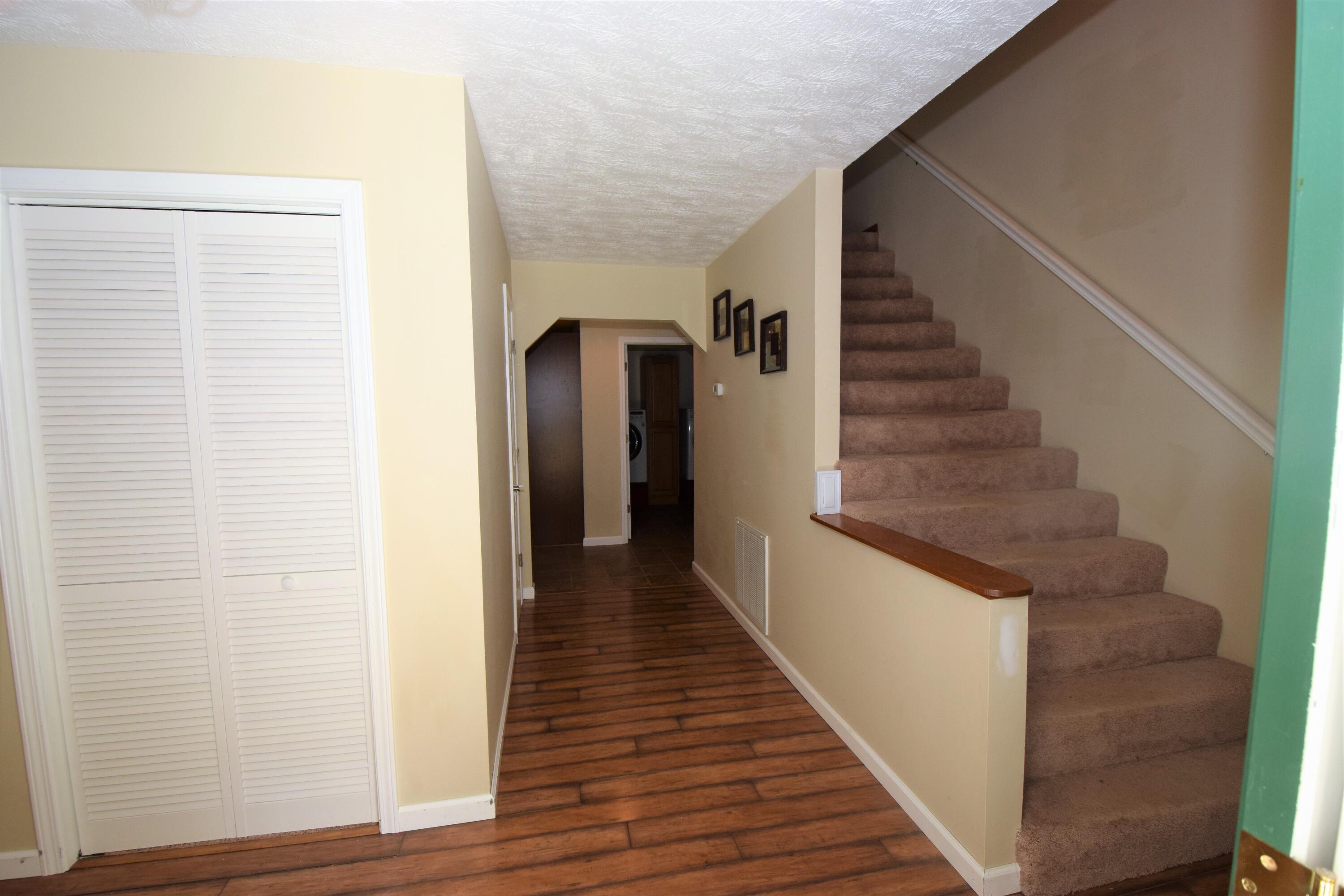 143 Maple Tree Lane Watauga, TN 37694 - Photo 3 of 31 DSC_1059