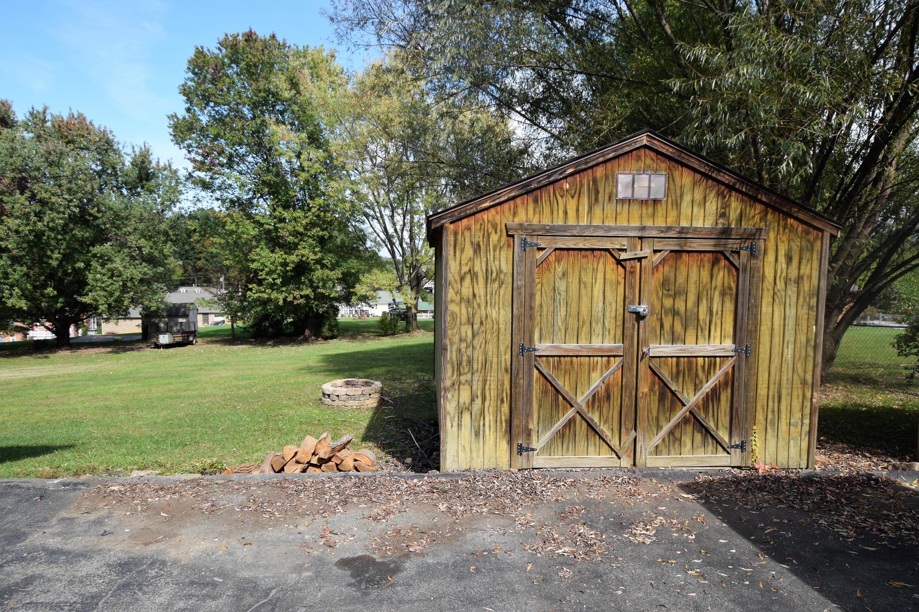 143 Maple Tree Lane Watauga, TN 37694 - Photo 29 of 31 DSC_1043