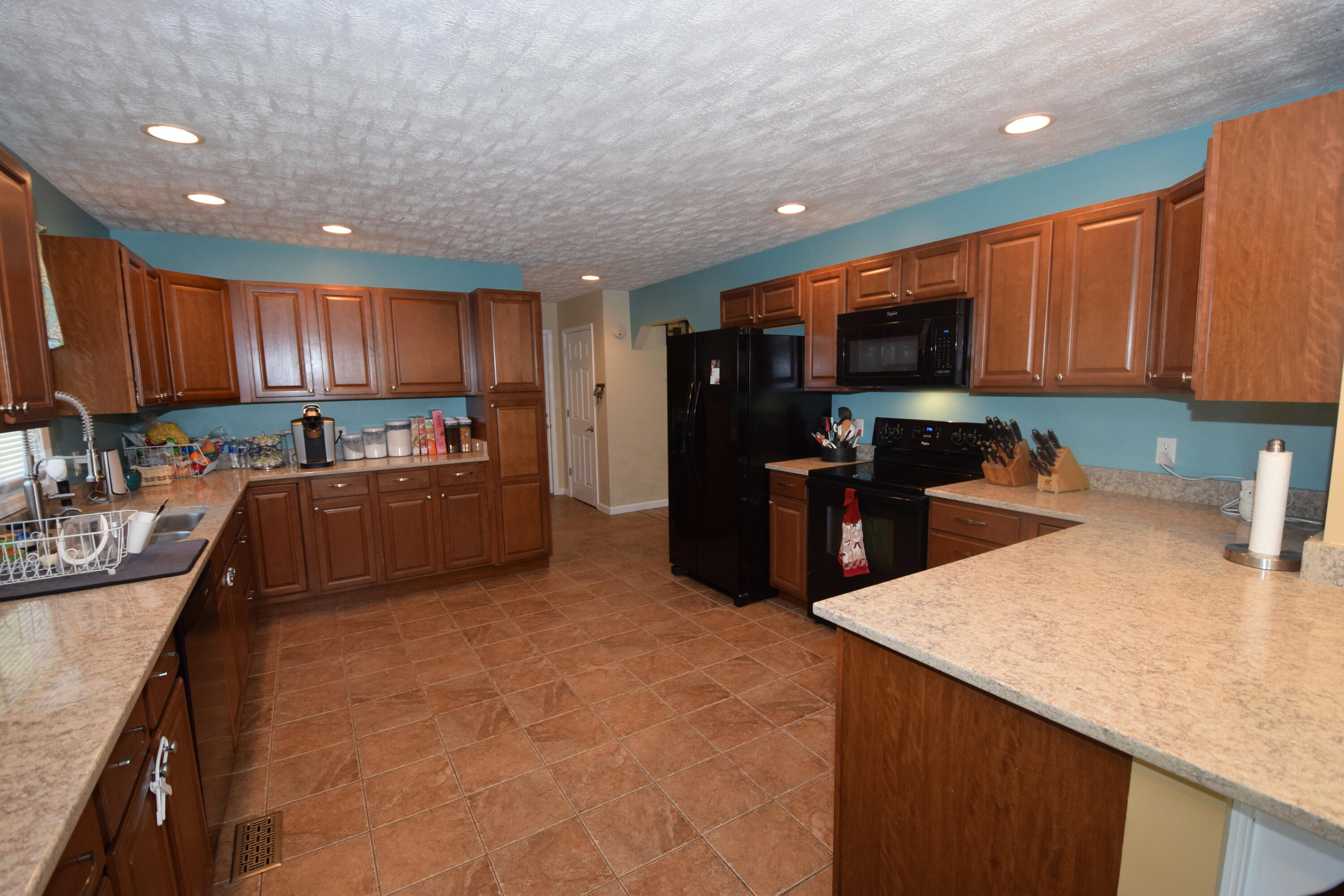 143 Maple Tree Lane Watauga, TN 37694 - Photo 8 of 31 DSC_1073