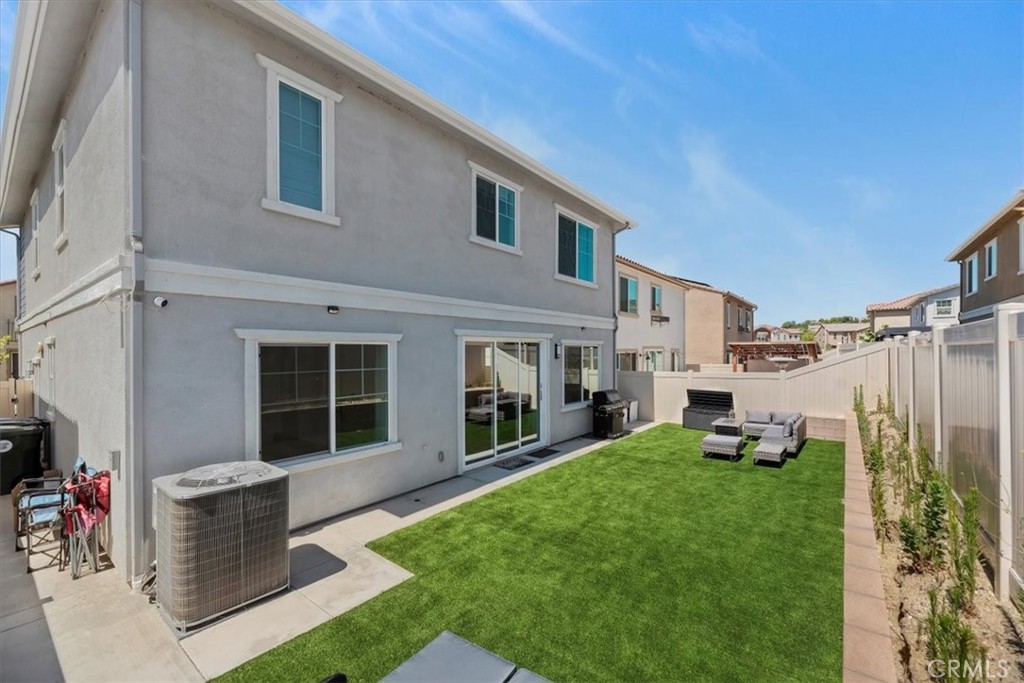 20911 Jennings Way Newhall, CA 91321 - Photo 48 of 50 a house view with a garden space