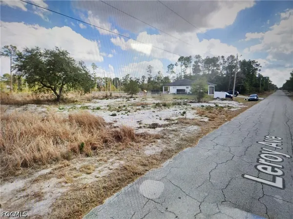 $27,500 | 908 Leroy Avenue, Lehigh Acres, FL 33972