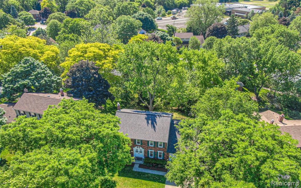 741 Rutgers Road Rochester Hills, MI 48309 - Photo 5 of 37